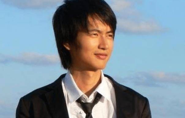 原创学生时代一举成名，被媒体誉为骨子里会演戏的演员，他就是吕玉来