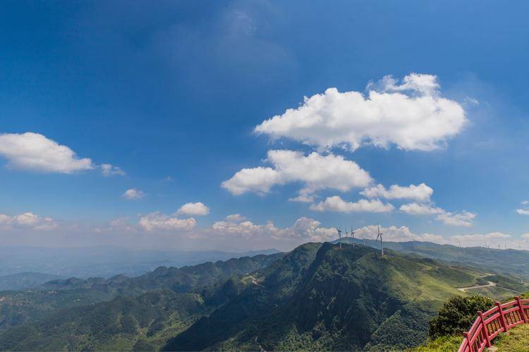 贵州盘州市乌蒙大草原旅游攻略