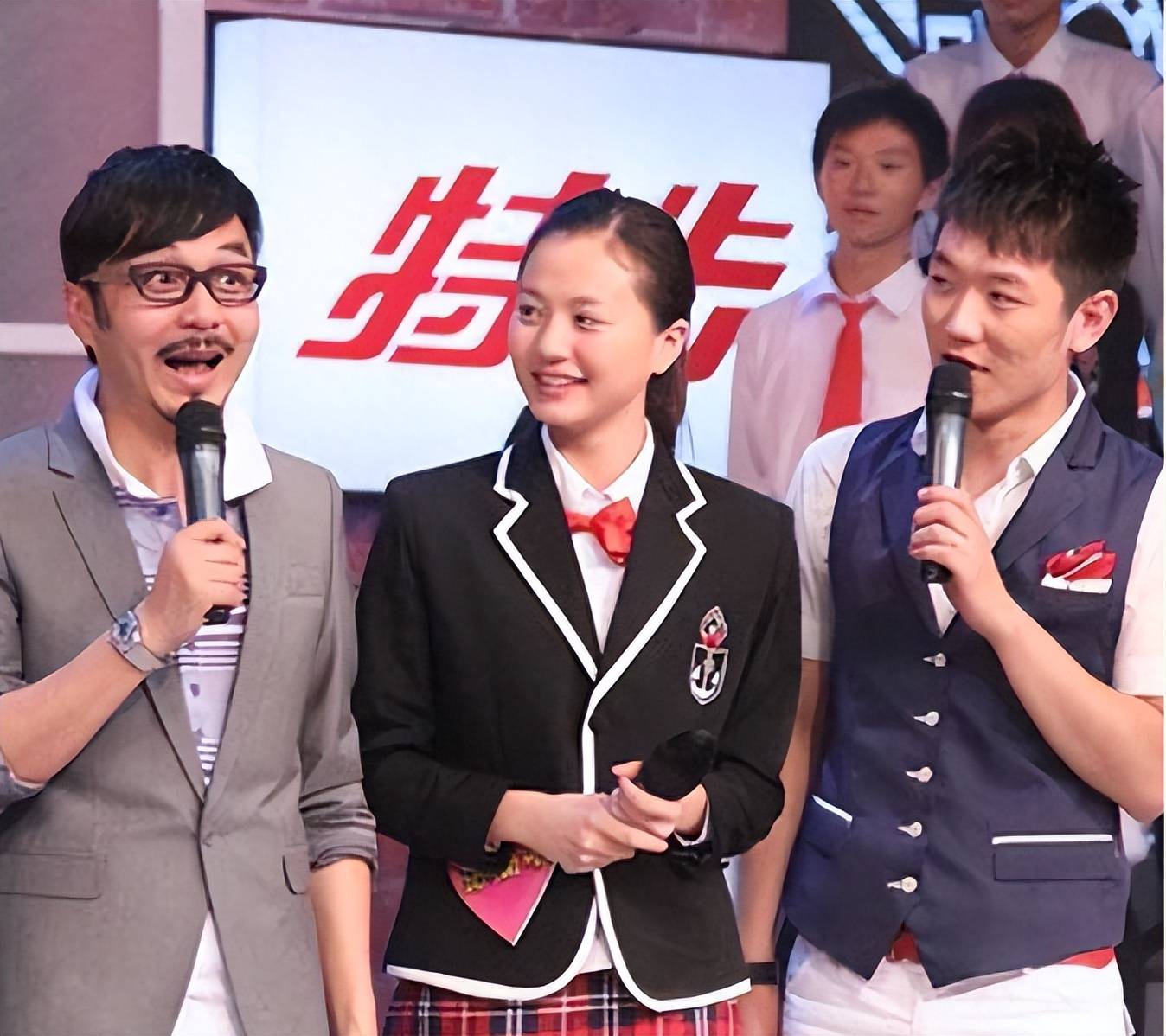 《天天向上》里“优秀到让人羡慕”的女神学霸，卖臭豆腐去了
