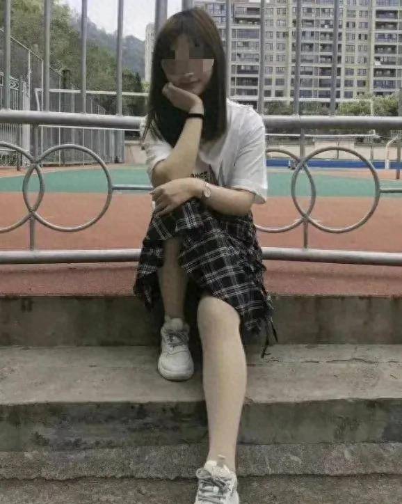 原创老师被曝与多名同事有染？校方辟谣
