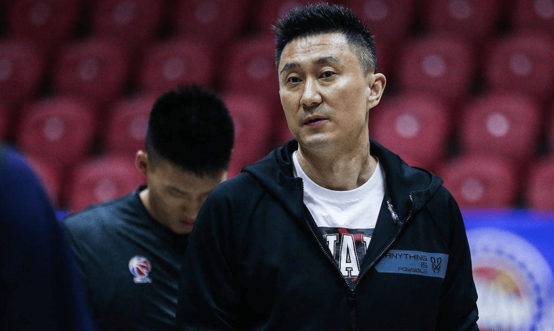 杜锋先发表争议言论，辽宁男篮球迷来表示，遇见广东男篮就往死里打