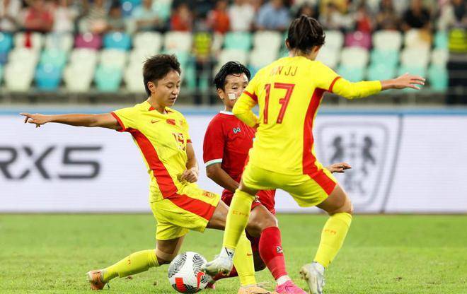 女足3-0泰国：全力攻坚更多净胜球失败，中国队施为打“虎”争出线