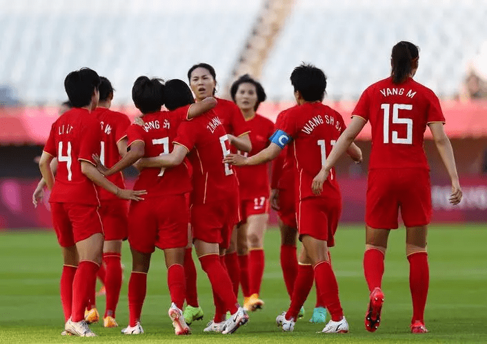 突发！资深记者又曝出坏消息：中国女足遭重大打击，球迷吐糟声一片