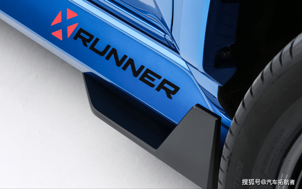168赛车原创
                丰田 Tacoma X-Runner Concept 概念皮卡车，改装车展霸气登场！