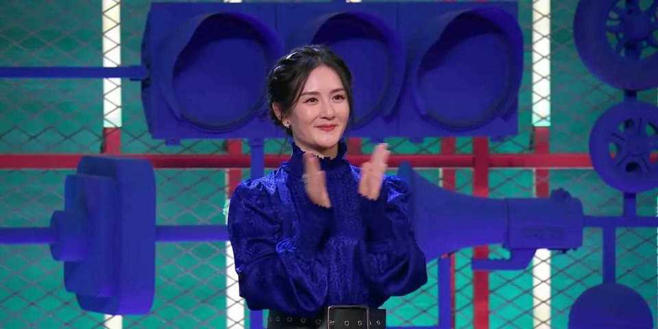 原创谢娜双十一晚会主持失控：不当问题引尴尬，汪涵力挽狂澜难掩争议
