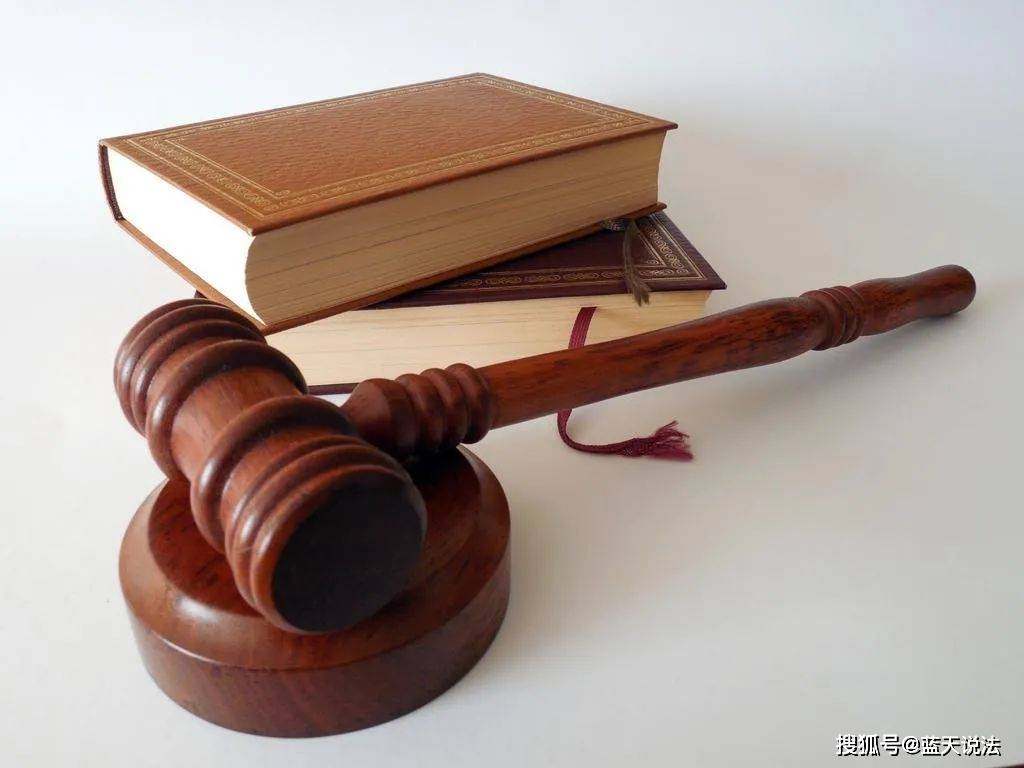 原创湖南衡阳，俩小孩亲眼目睹妈妈溺水，安全员均不在场，愤怒不已！