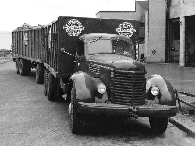 灾难一样的经历上世纪70年代苏联进口的美国万国牌自卸卡车