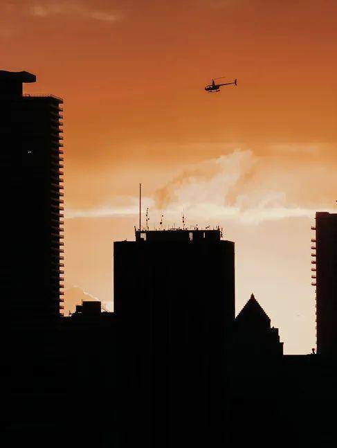 梦回饭店，一场关于请客与自我承担的潜意识对话