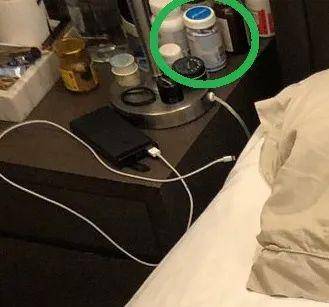 『澳洲』床头惊现澳洲小蓝瓶！“淘宝第一网红”张大奕怀孕又添实锤？