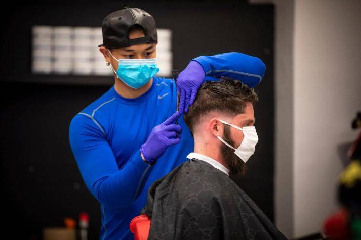 怎么去美国开理发店 0b5f359e534a48159c29b75696335358.jpeg