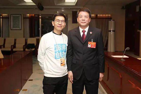 为平潭人林平点赞来源:"世界平潭人" 综合 林平 , 澎湃新闻网 等点亮