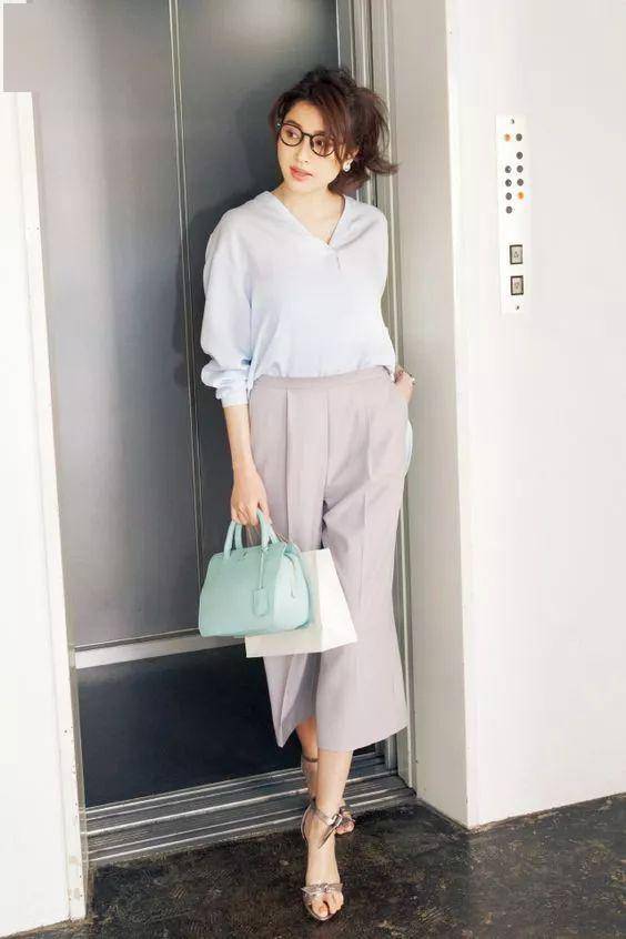 夏天穿搭女生高级感裙子 207359ee0d184fb5892c713bf5a119c0.jpeg