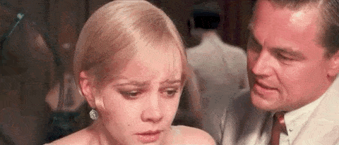 我们再来看看穆里根,在《了不起的盖茨比》里的一场哭戏.