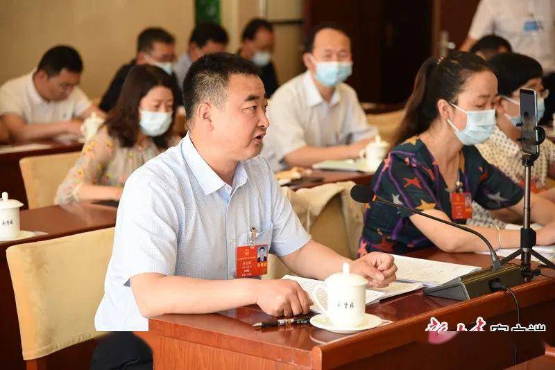 甘肃代表团分组继续审查计划报告和预算报告杨晓渡林铎唐仁健等参加