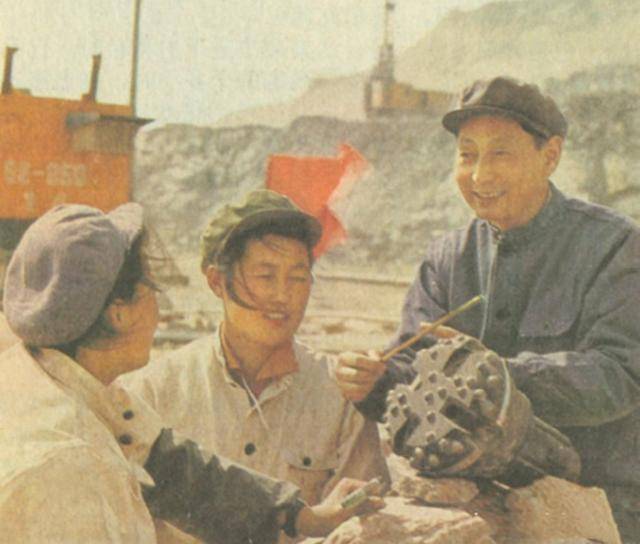 一组老照片:1978年的鞍山钢铁厂,钢铁工人们彼时的生活场景