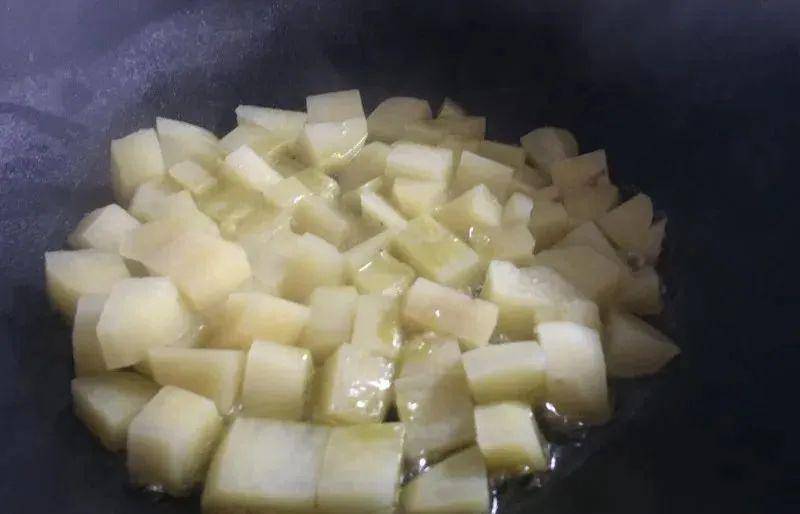 火腿土豆丁图片 8fe6c942e5894a90908dfe26c08a7a5b.jpeg