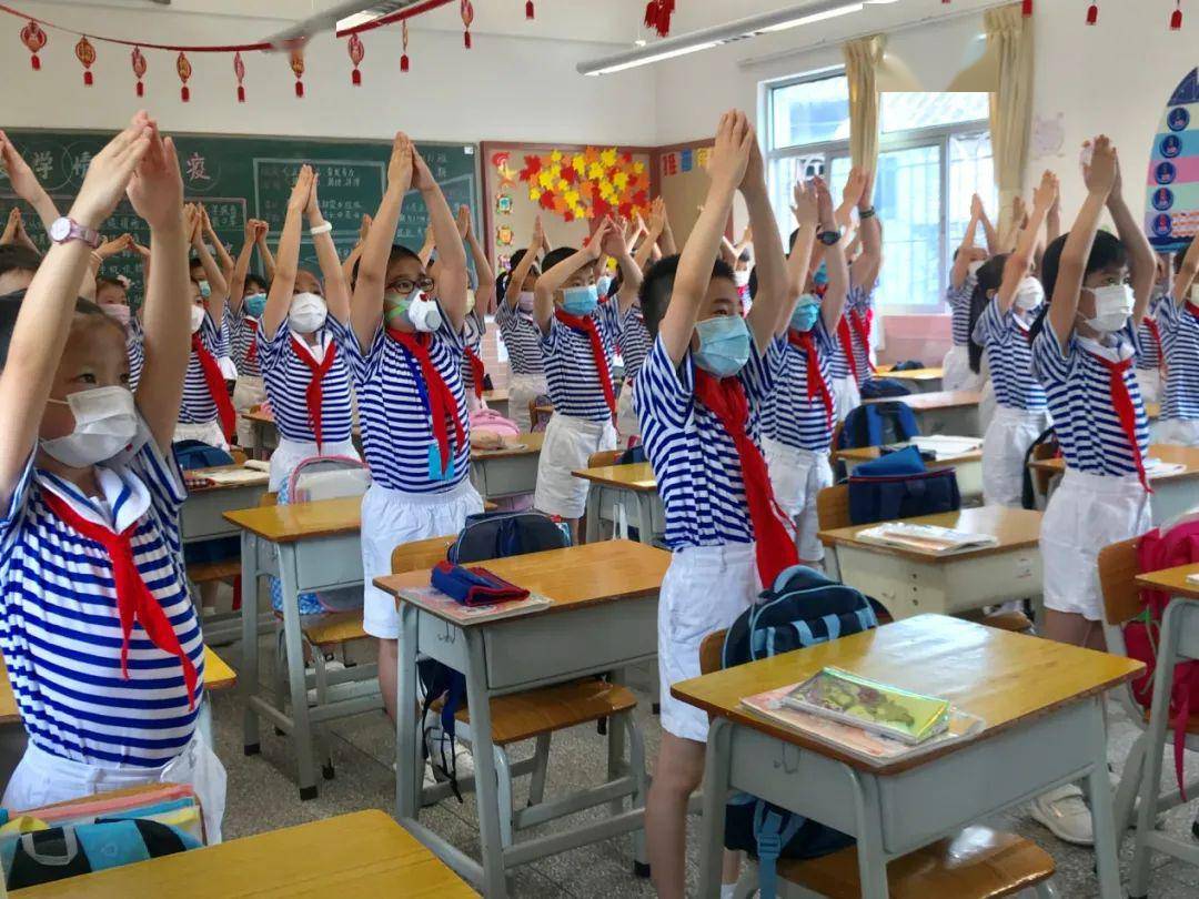 龙凤街一至三年级小学生返校啦!赶紧来看看学校有哪些防疫措施