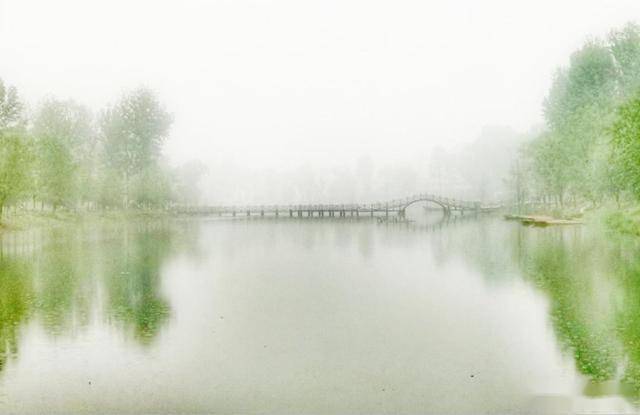 超美的山水画境:蒙蒙细雨看恋乡·太行水镇