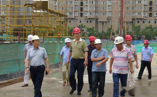 在工地上要么干、要么滚,千万不要混 !