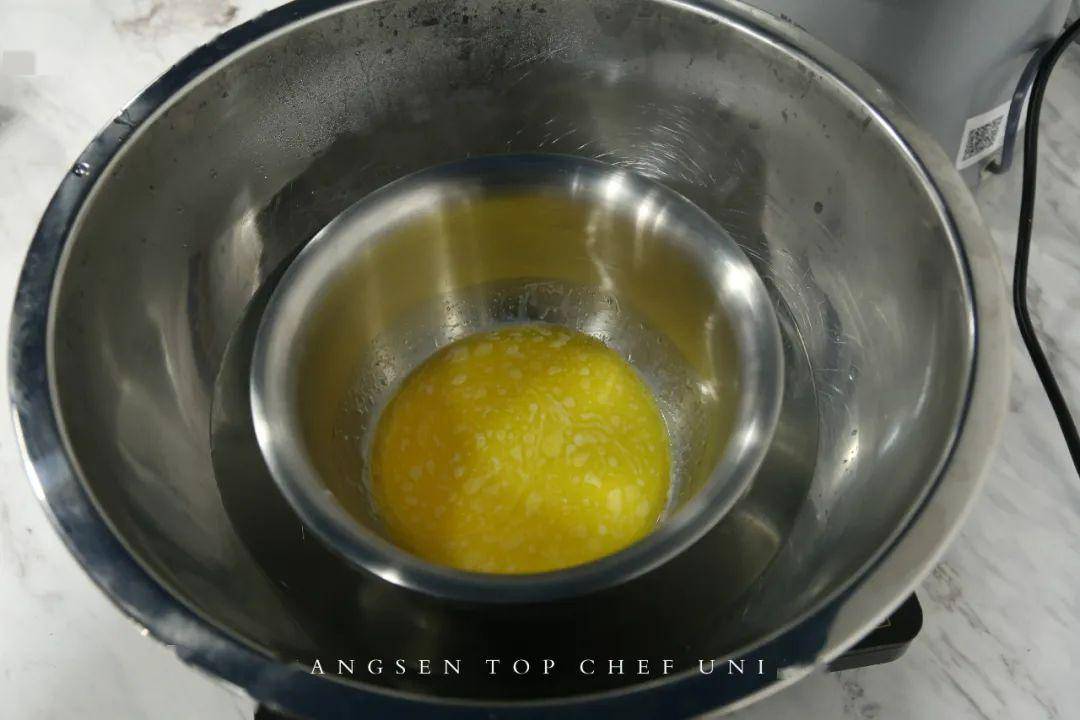 蛋糕胚的做法步骤窍门 e0a2443a12e34aeca3458786950b6255.jpeg