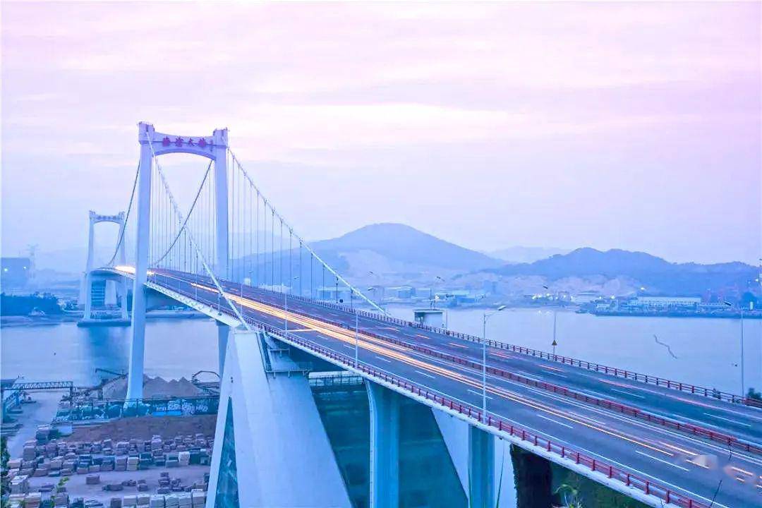 ——厦门大桥 "世界第2亚洲第1座悬浮式钢筋悬索桥" ——海沧大桥 "主