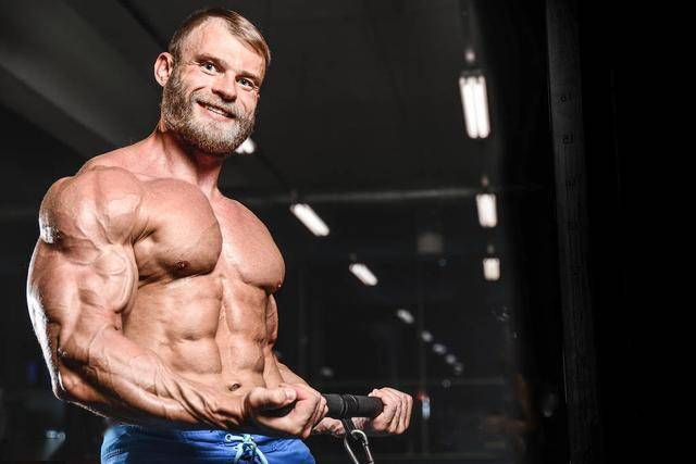 如何简单快速练出肱二头肌 247e81e2c254465a9dbdbeec391aa746.jpeg