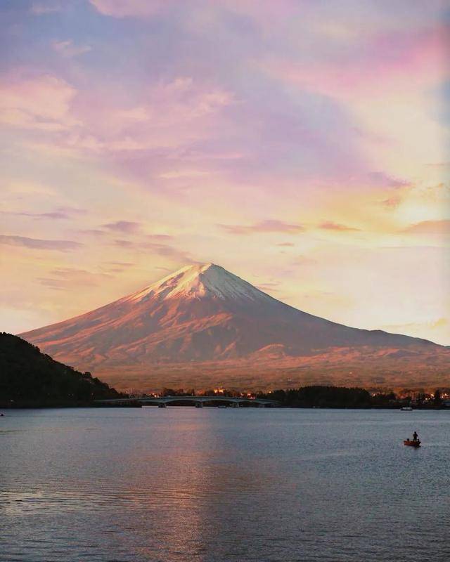 世界最美日出让人每天都是"精神小伙"_富士山