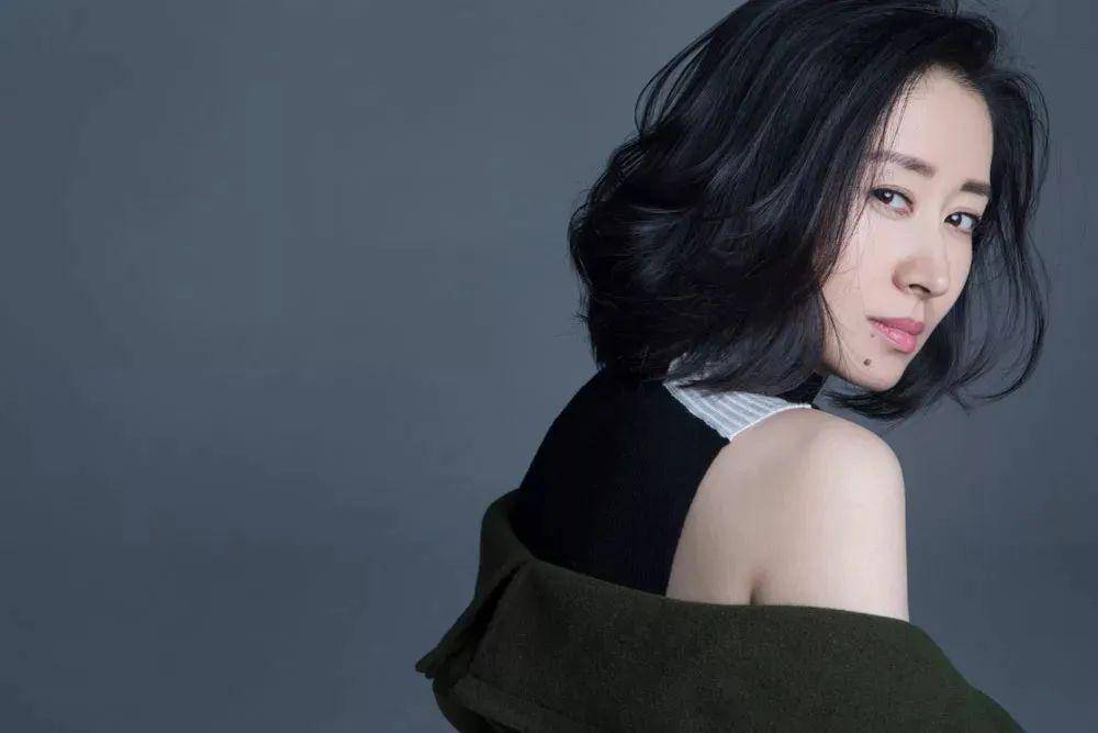 嫁给林志颖12年，生下3个儿子，她终于崩溃痛哭：你弱的时候，坏人最多！
