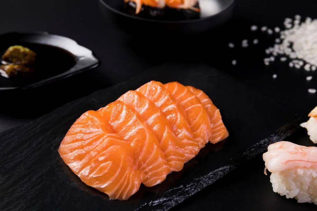 寄生虫|夏季这几种食物家长不要再给孩子吃了！8岁男童肝脏内长满了虫子