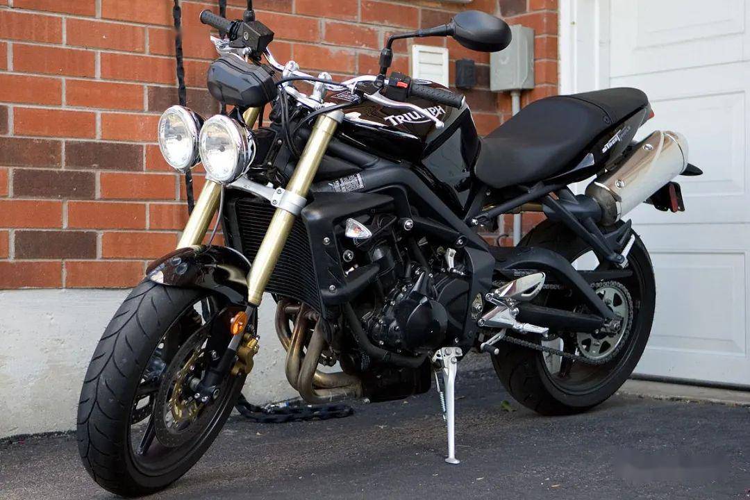 解读凯旋"青蛙王子"street triple 765rs丨视界 自由机械17小时前 93