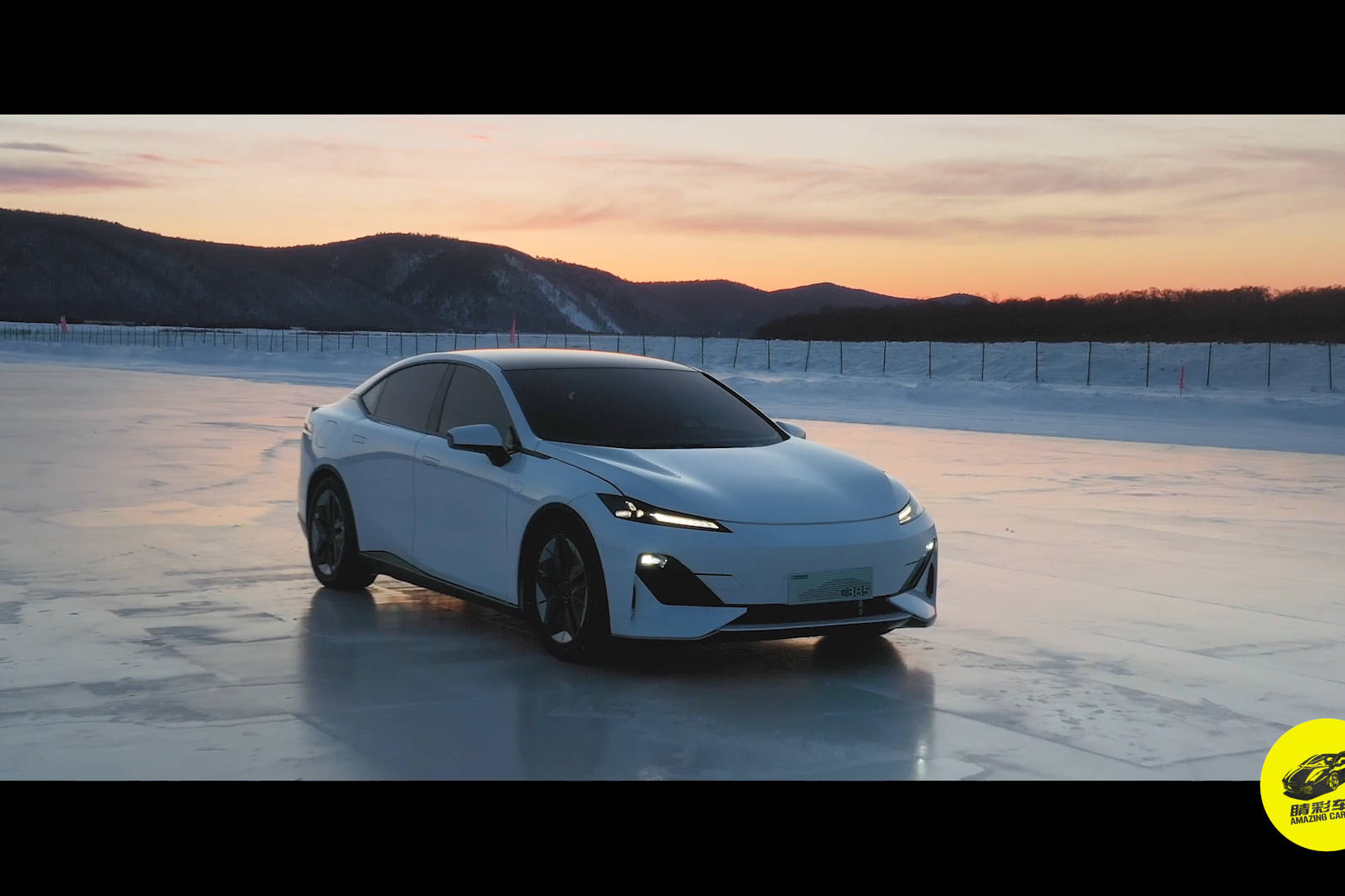 出自长安深蓝全电数字平台 长安C385正加速驶来