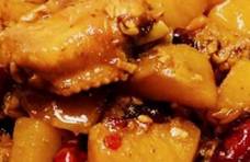美食推荐：糖醋椒麻鸡翅，煎烧风味豆腐，口味肥肠，金针菇小炒