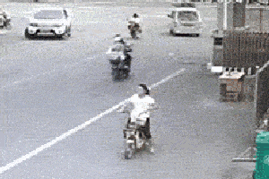搞笑gif趣图:妹子,我读书少,你们两个不要骗我!