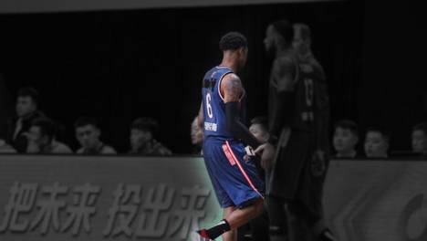 9分钟飙18分只不过是赛季常态，你是CBA三双王但我是NBA小科比