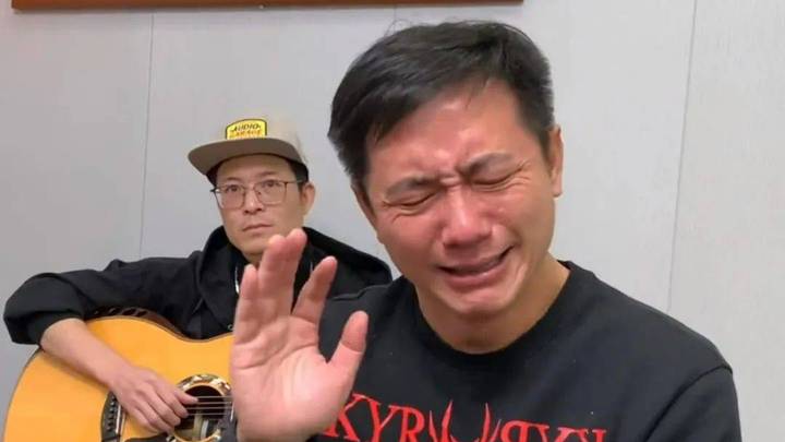 李俊毅追忆与康伯23年爷孙缘已尽,他的人生值得追忆吗?