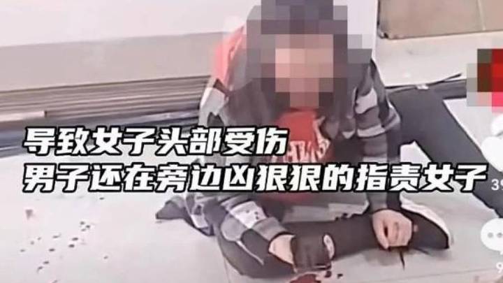 网传四川泸州女子讨要工钱被打,打人者已被刑事拘留,你支持重判吗?