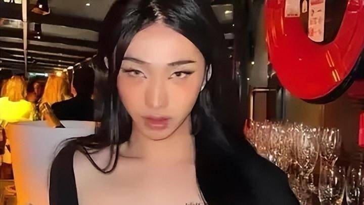 伊能静儿子无惧争议再穿女装,你喜欢吗?