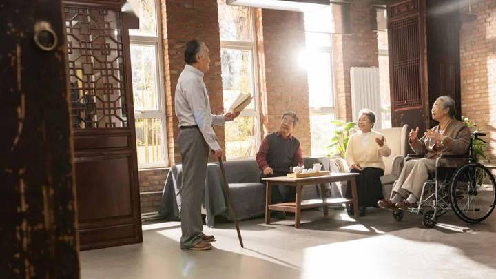 60-70岁老年人的劳动参与率只有4%,跟发达国家有明显差距吗?