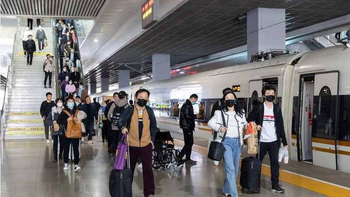 火车票为何全程有票而中途站无票,原因是什么?