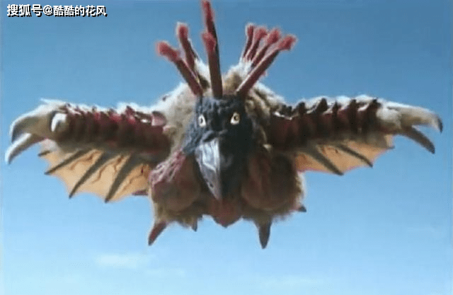 火山怪鸟巴顿 巴顿是一直生活在地球火山地带的恐怖肉食性鸟类怪兽