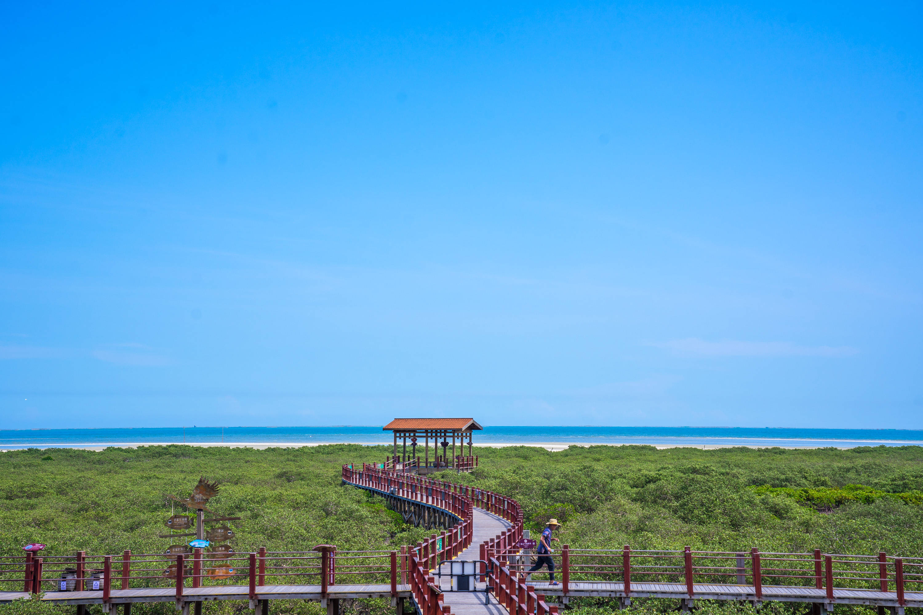 来到北海怎么玩这里有着广西最美海滩和岛屿堪称度假胜地