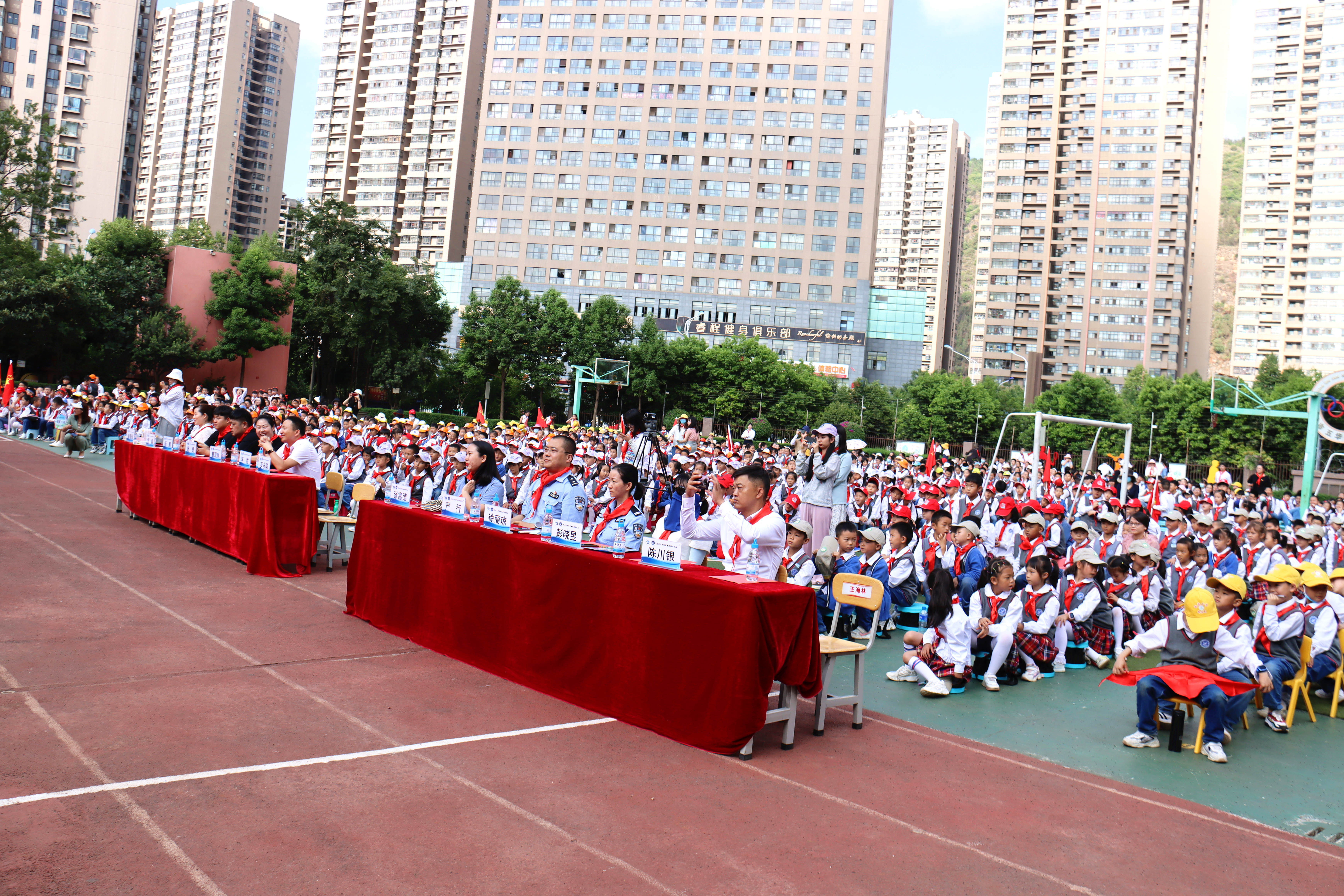 昆明市五华区海源小学举行"六一"艺术展演暨庆祝中国共产党成立100