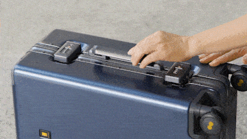 高阻尼回弹提手gif动图.