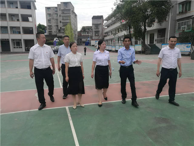 叙永县委常委,组织部部长张敬书深入马岭中学校调研 助推学校发展