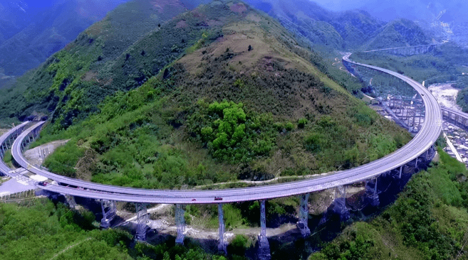 成华手拉葫芦在干海子大桥建设中的贡献