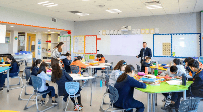 耀华国际教育学校建基于耀中国际学校多年在香港及内地城市推行优质