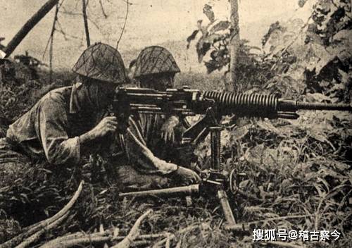 日本九二式机关枪 需要四人才能操作,一个作战单位需要10人_重机枪