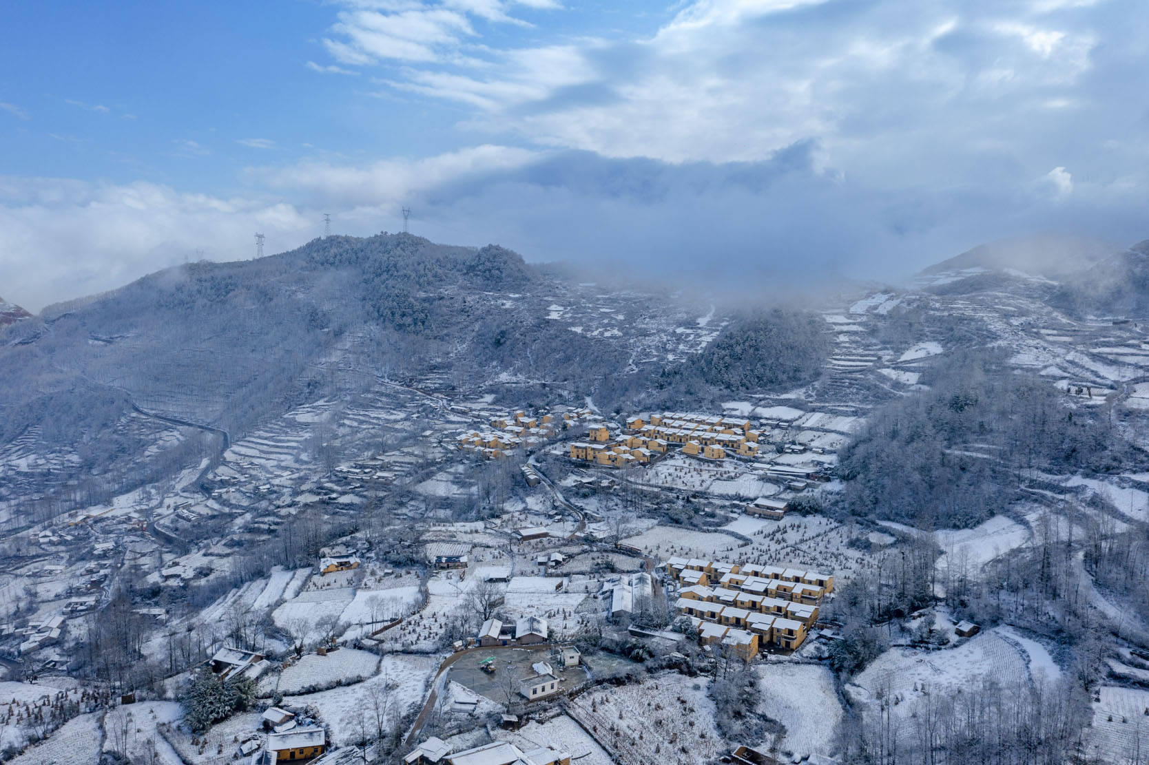 四川凉山:雪后美姑宛若仙境_巴普镇_瑞雪_银装素裹