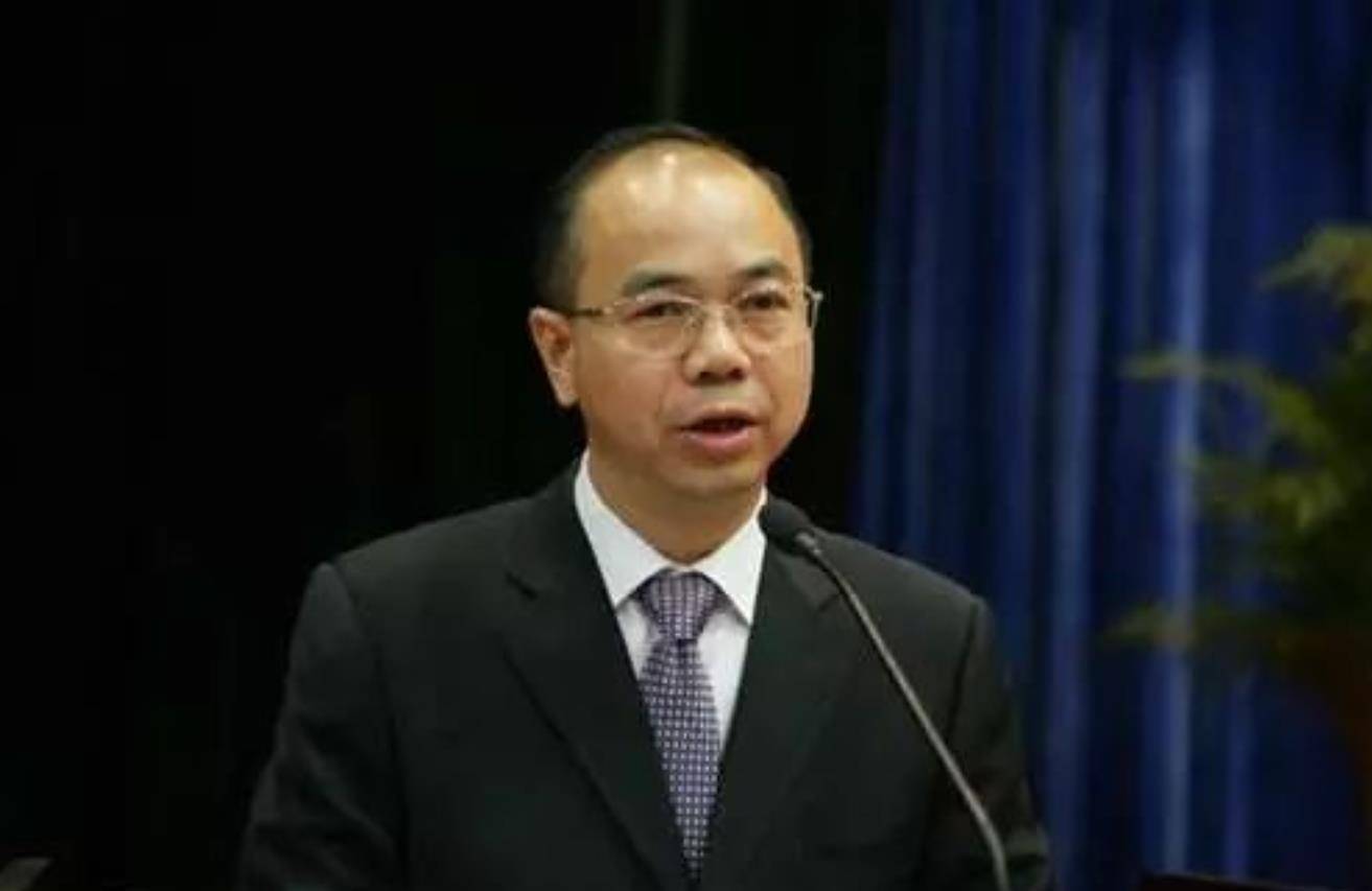 这位广东梅州企业家,蝉联全球家具行业首富,58岁身家5