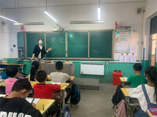 正定丨北贾村小学消防安全与你童行